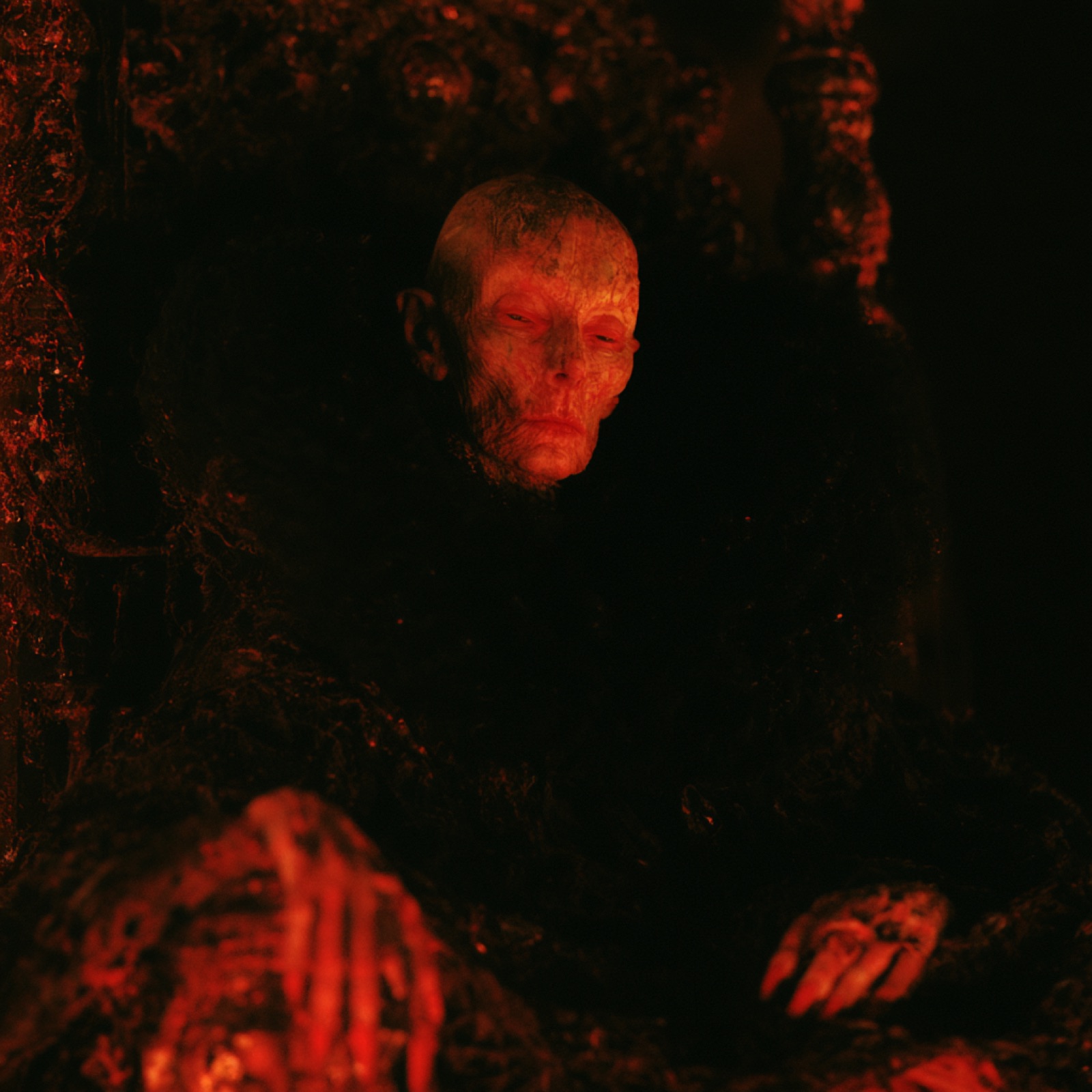 THRONE 187